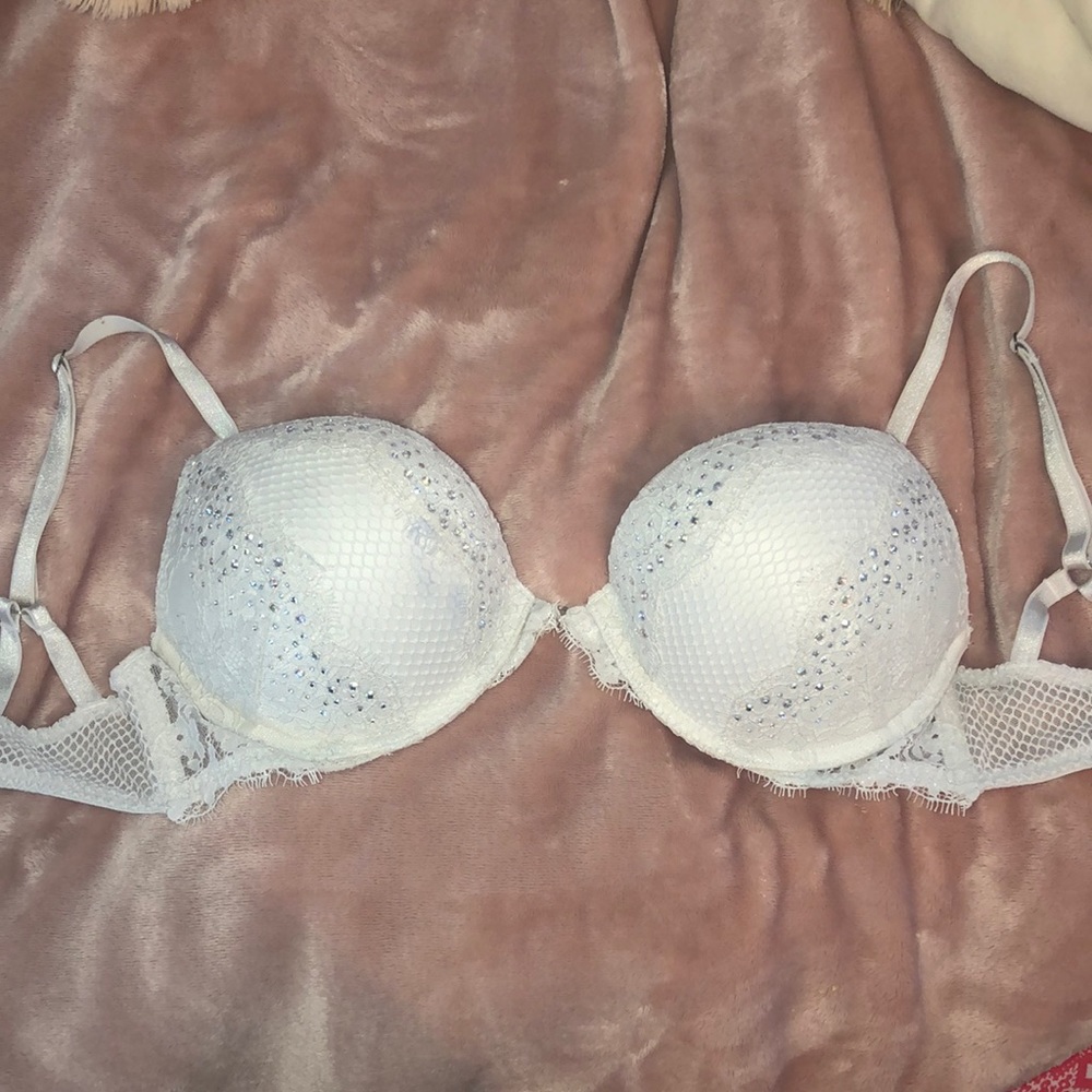 bombshell bra